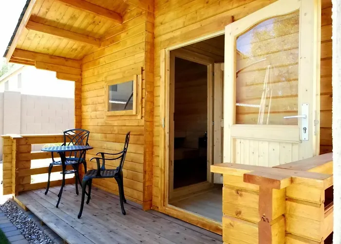 4 Season Heated Dream Pool Jacuzzi Sauna