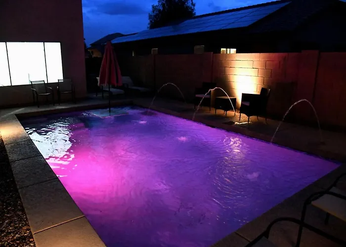 4 Season Heated Dream Pool Jacuzzi Sauna Villa